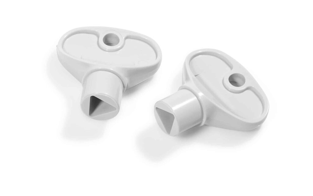 Llave triangular de plástico