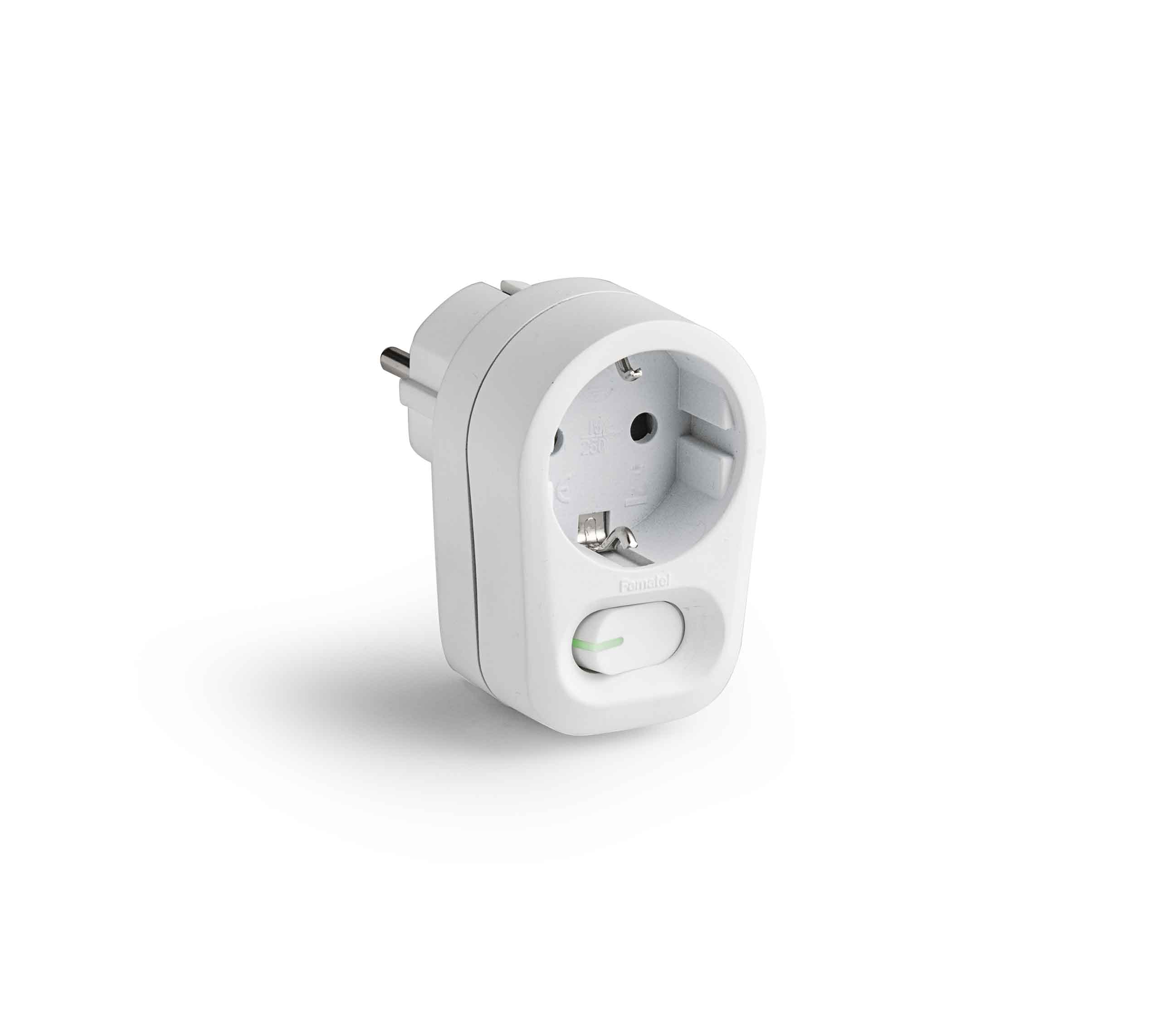Adaptador 2P+T com interrutor