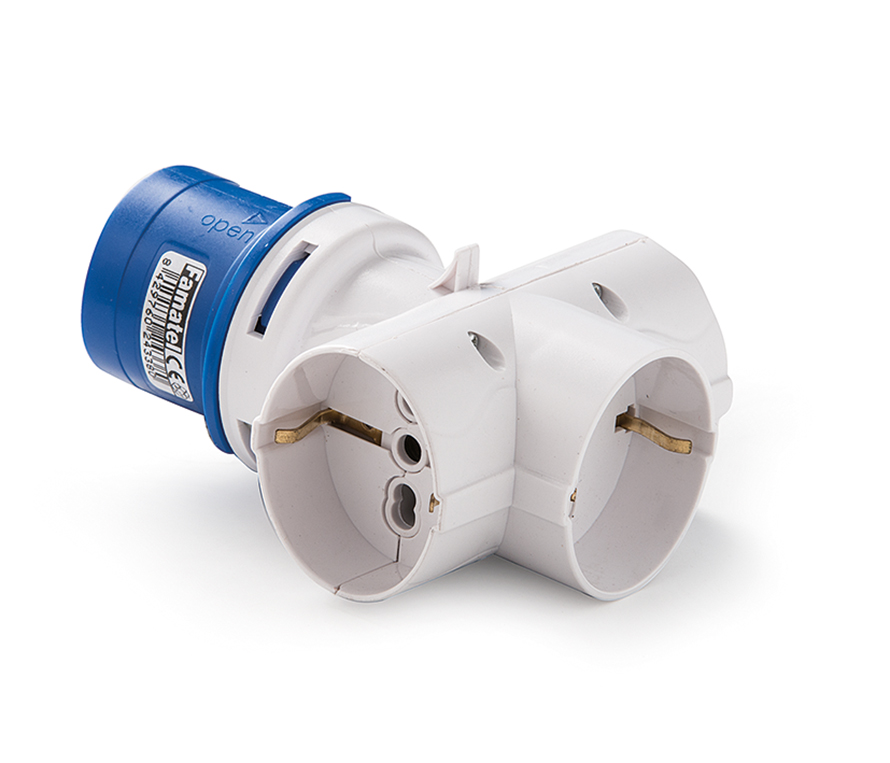 Adaptador ficha CEE - tomada 3 Bipasso IP20