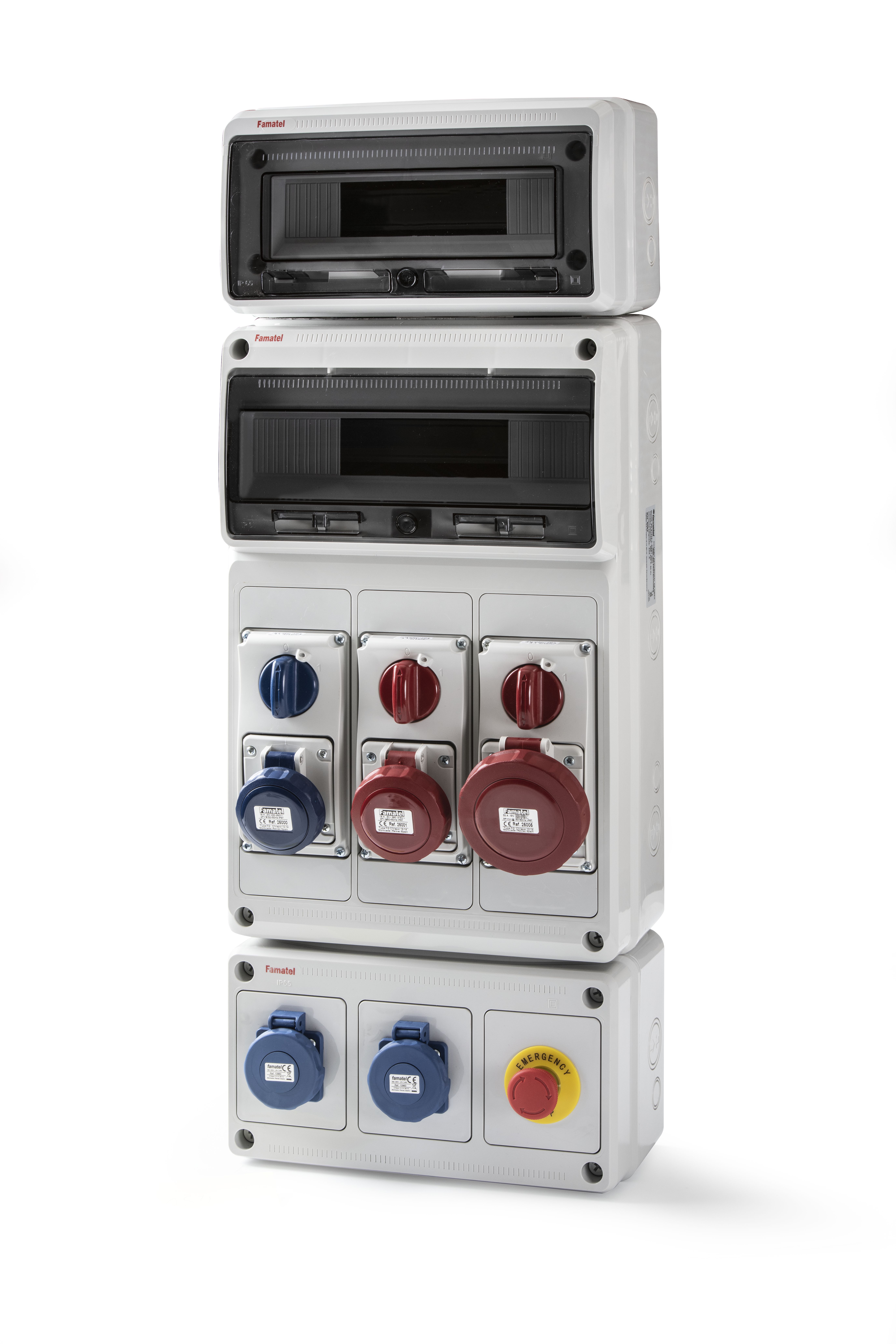 Caixa com fios 32 módulos ip65
