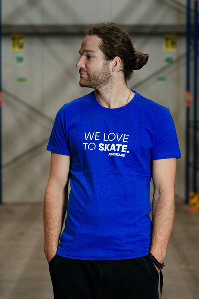 http://d7rh5s3nxmpy4.cloudfront.net/CMP2909/2/PR4353BI9119_940250_36025_Powerslide_WLTS_T_shirt_SZ4.jpg