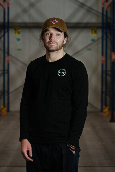 USD - Heritage Longsleeve - in action