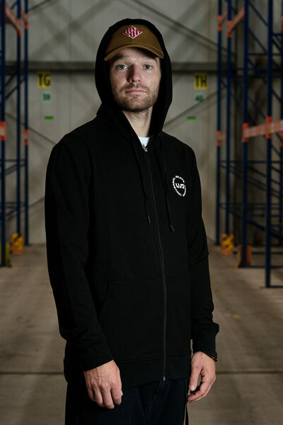 http://d7rh5s3nxmpy4.cloudfront.net/CMP2909/2/PR4379BI9067_700999_36036_USD_Heritage_Zip_Hoodie_SZ4.jpg