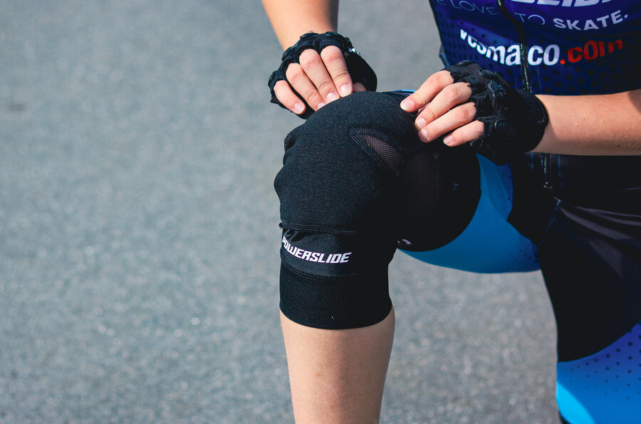 Powerslide - Race Pro Knee Sleeve in action
