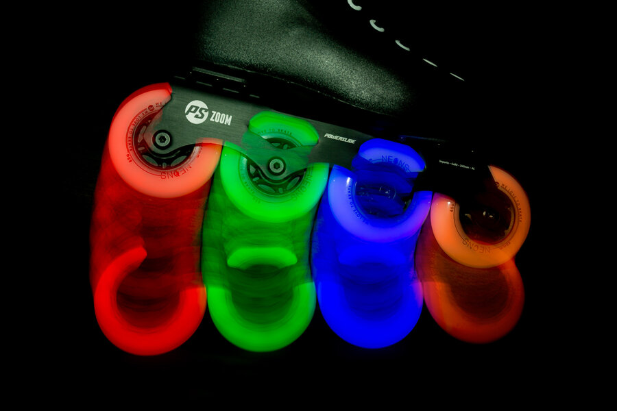 Powerslide - Neons 80/85A Orange 4-pack in action