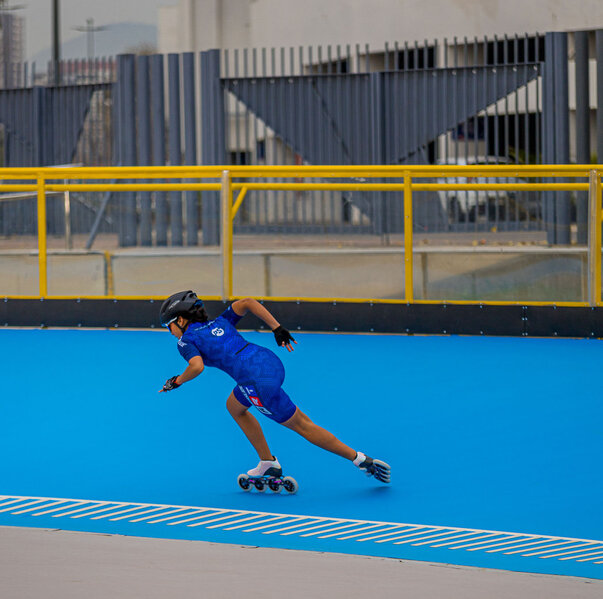 Powerslide - Falcon Pink in action