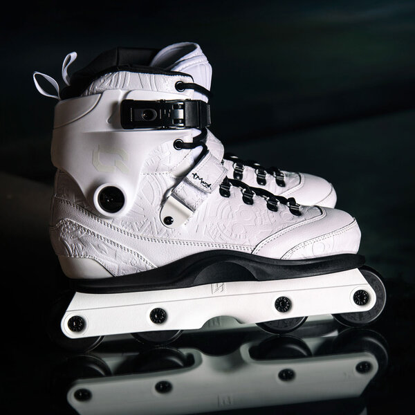 AG20 Tim Marsh - IQON - Aggressive Inline Skates - In Action 1