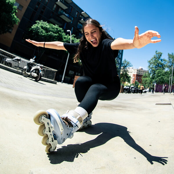 Next 2.0 SL 80 Soft Blue - Powerslide - Urban Inline Skates - In Action 2