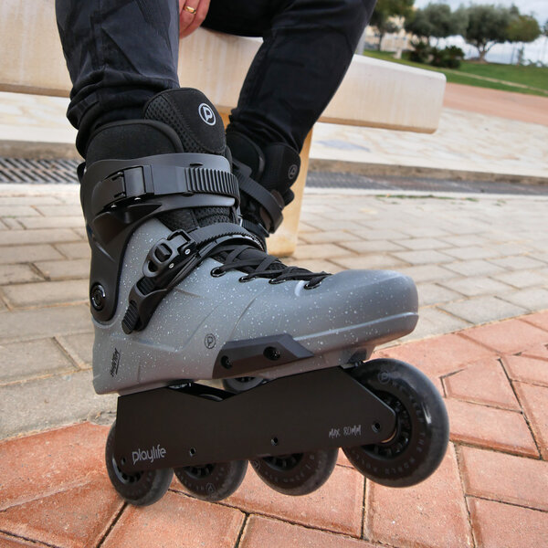 Phantom 80 Black - Playlife - Urban Inline Skates - In Action 1