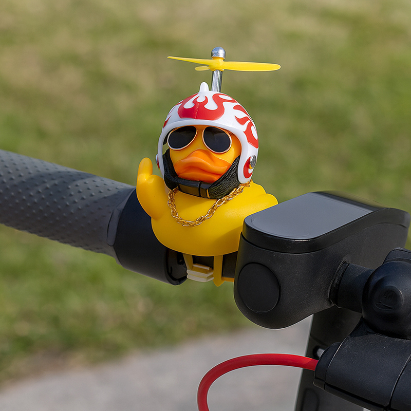 PTO-006 Pato casco hélice fuego - RuedaQrueda