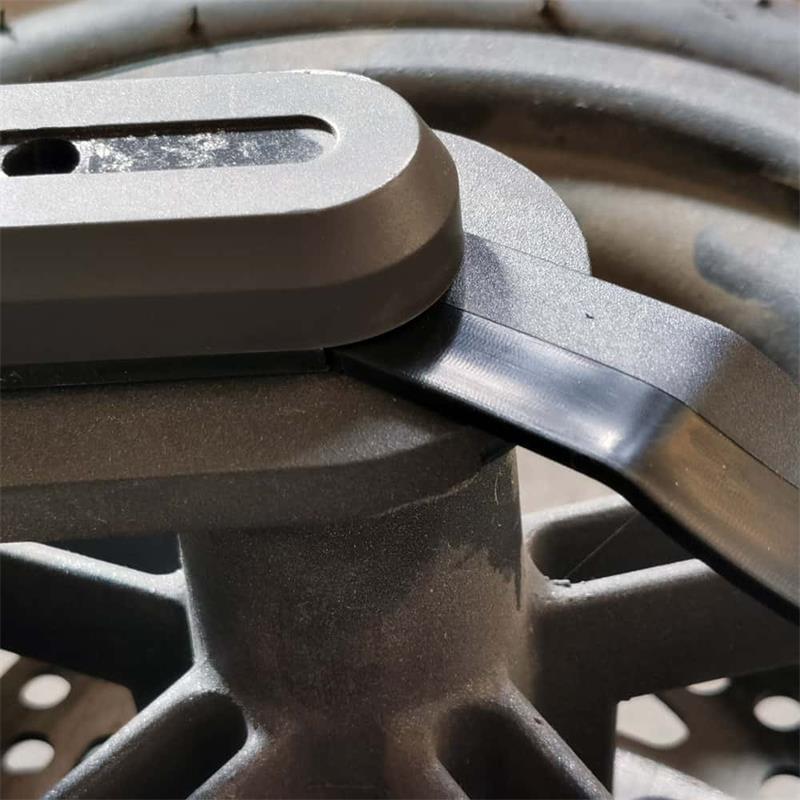 Soporte guardabarros de plástico negro universal para Xiaomi M365 y Pro - RuedaQrueda