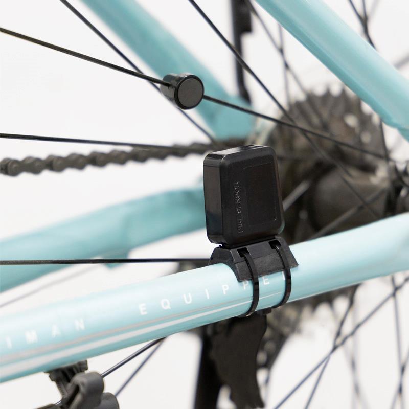 Luz led frontal recargable EWL011 con display de velocidad,temperatura,hora y Km - RuedaQrueda