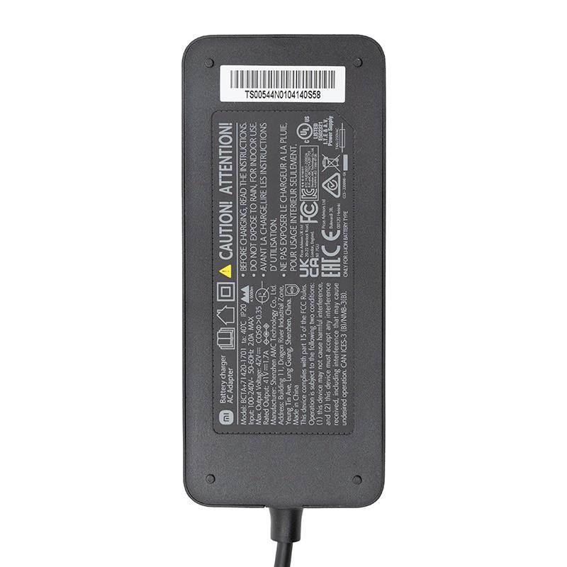 Cargador 36V Xiaomi Mi4 (Salida 41,7V) conector DC 8mm [Original]