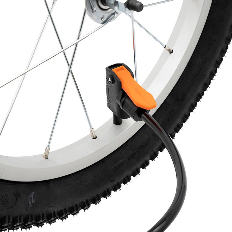 Inflador de pie con manómetro - - RuedaQrueda