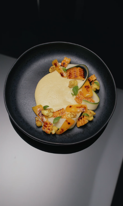 Maíz tostado con crem de maíz y pimiento amarillo