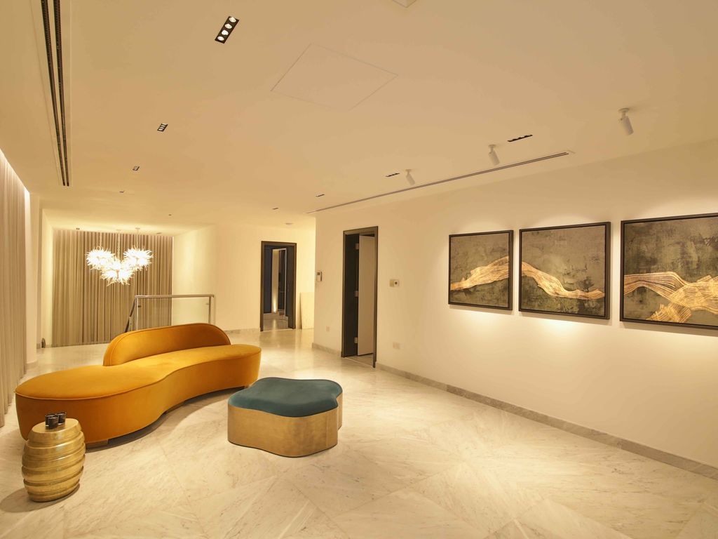 Quad 30 Trim Black Wide 2700K John Cullen Lighting