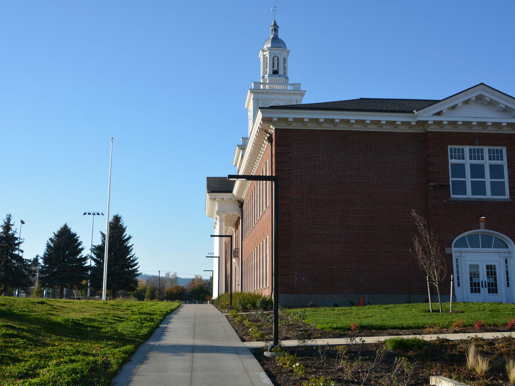 Roosevelt High School, USA LIGMAN EN