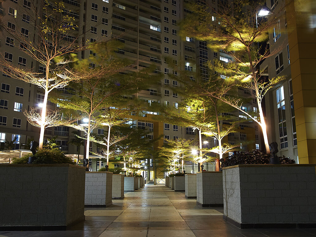 Amanora Town Center
