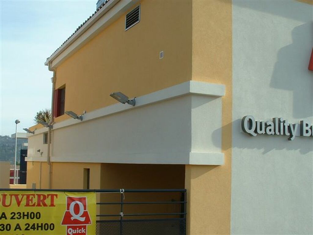 Quality Burger Restaurant