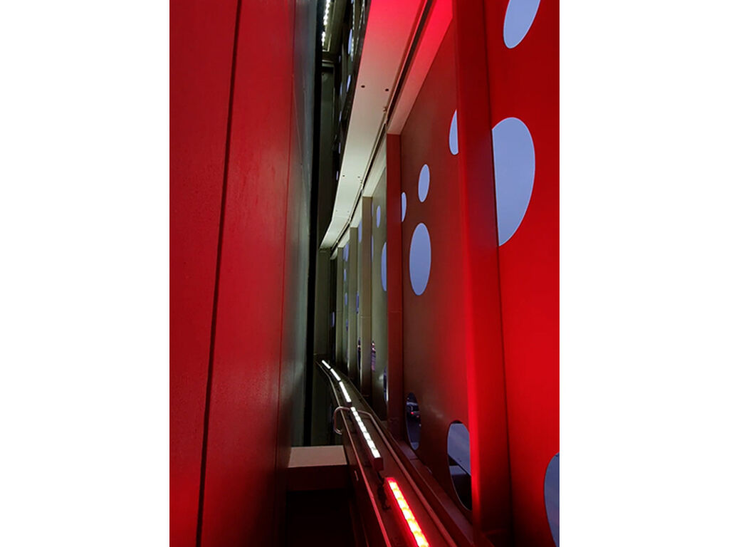 The LANTERN Building, Façade