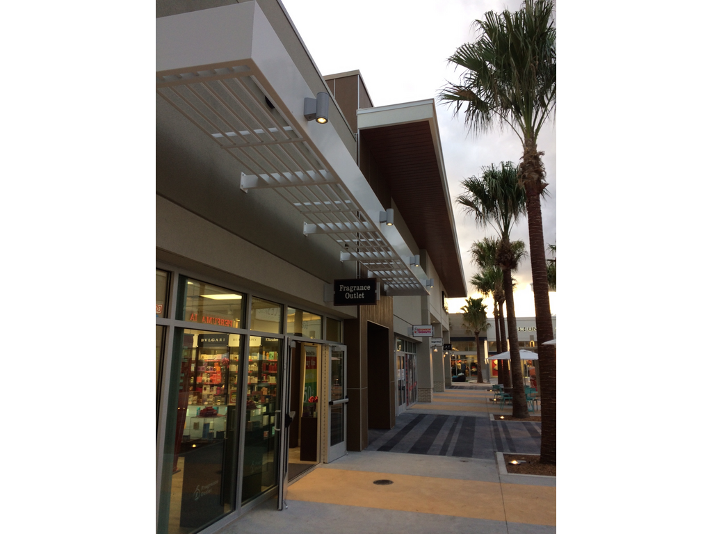 Tanger Outlets