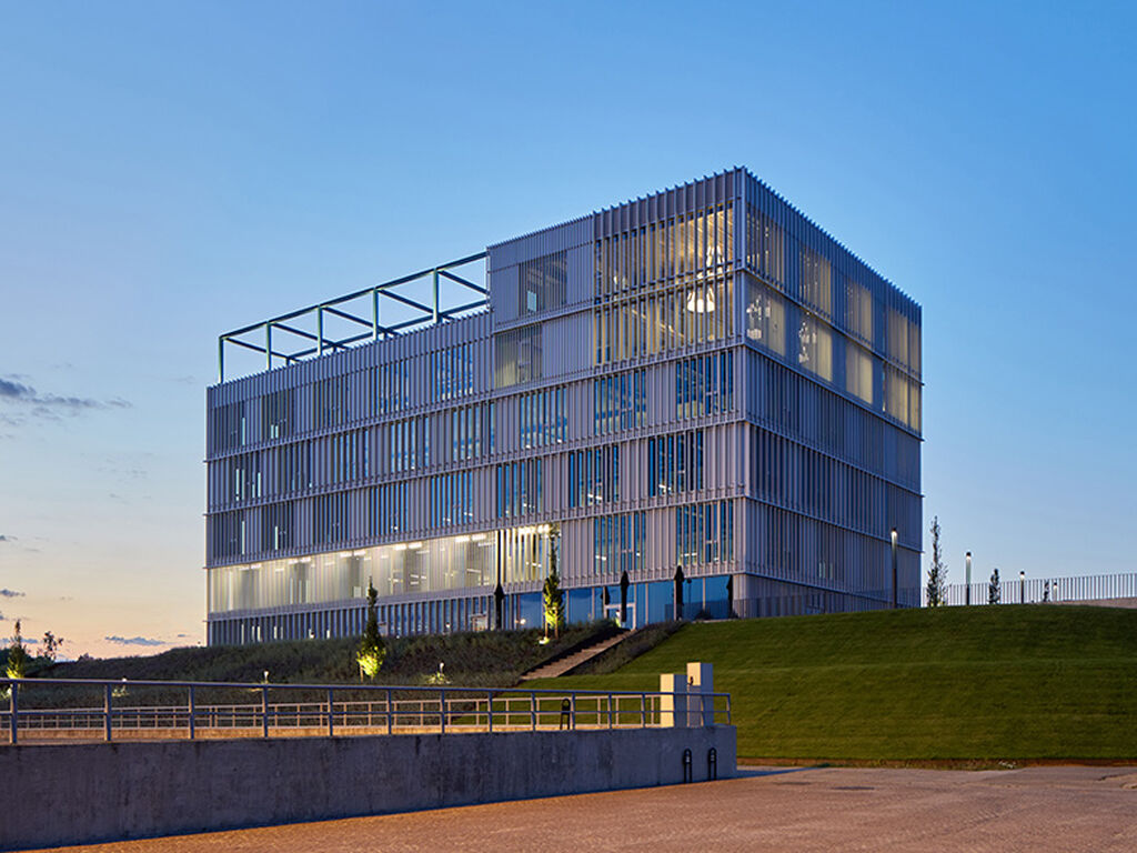 ALIA Business Center