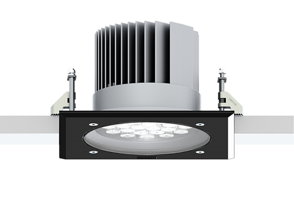 NIKON 4 - Image 2