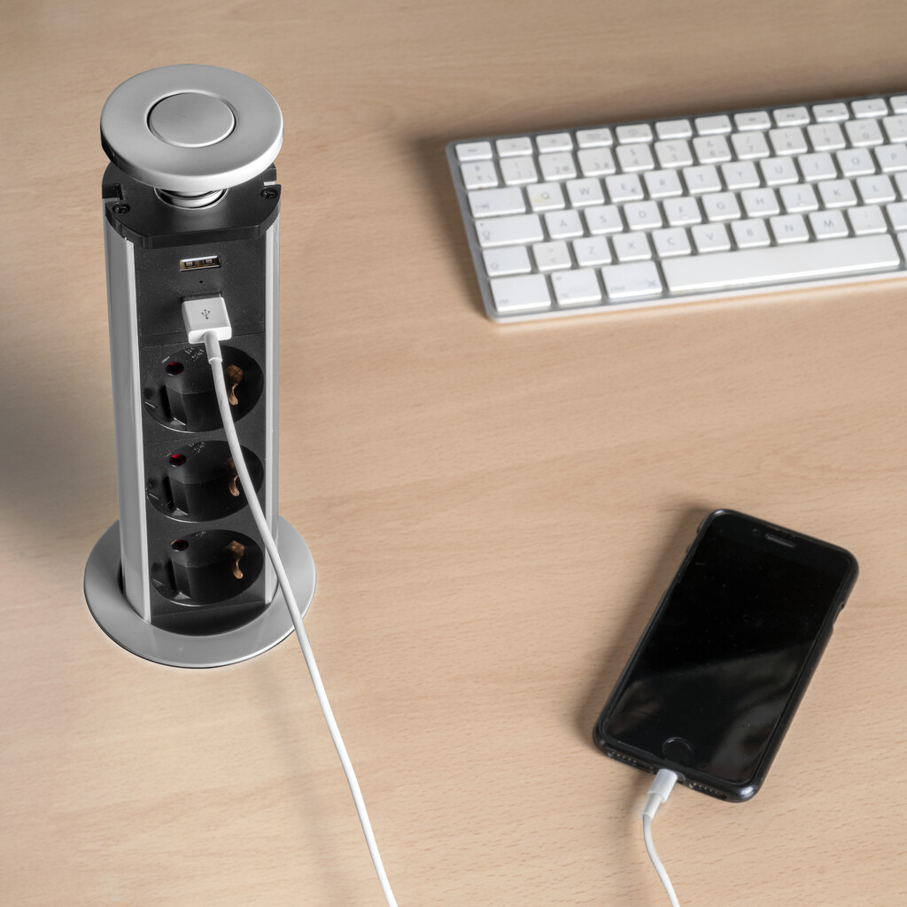 Multiconector extraíble Vertikal, 3 enchufes tipo Schuko, 2 USB tipo A, Plástico y Aluminio, Gris metalizado-10