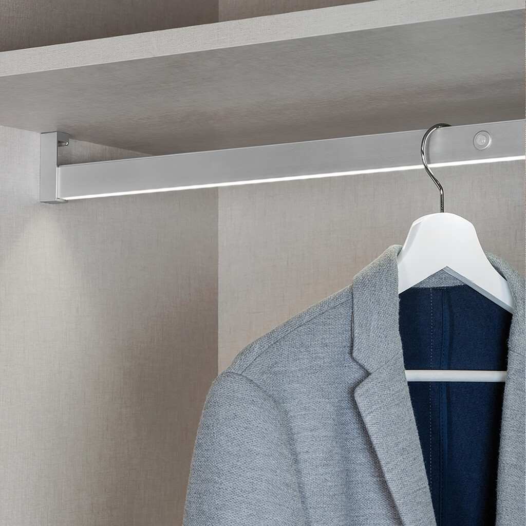 Barra Appendiabiti per armadi con luce LED Castor, batteria estraibile e sensore di movimento, L1.008mm, Tecnoplastica e Alluminio, Grigio metallizzata-3
