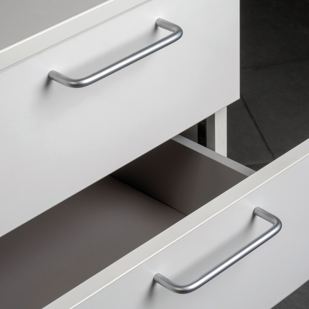 Furniture handle Castellar, L104mm, 96mm interaxis, Steel, Matt chrome plated-3