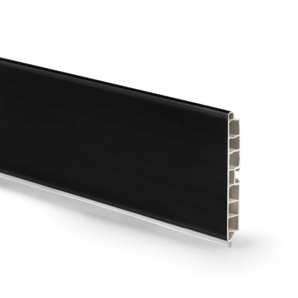 Zócalo para cocina Plasline, longitud 3.9m, altura 100mm, Plástico y Aluminio, Plástico negro-Primary
