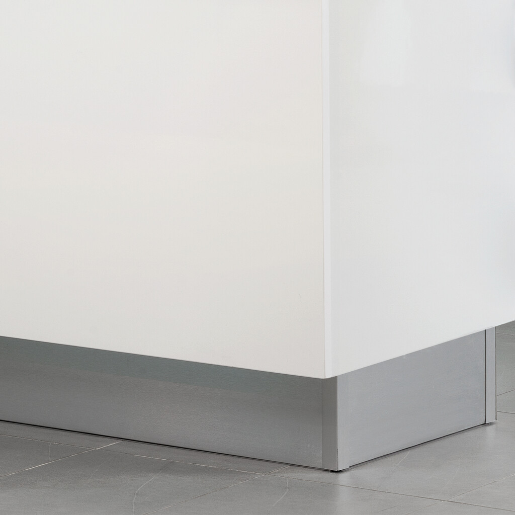 Lote de 2 zócalos para cocina Plasline con accesorios de unión, altura 100mm, 2 barras de lognitud 2.35m, Plástico, Anodizado satinado-7