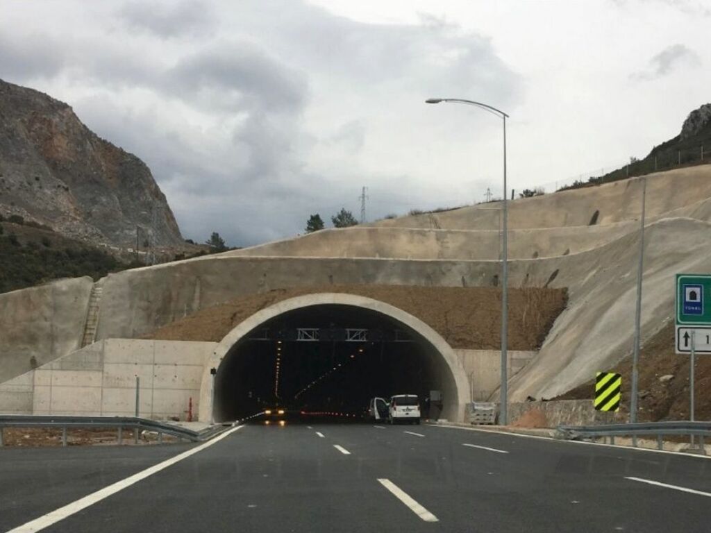 Izmir Belkahve Tunnel