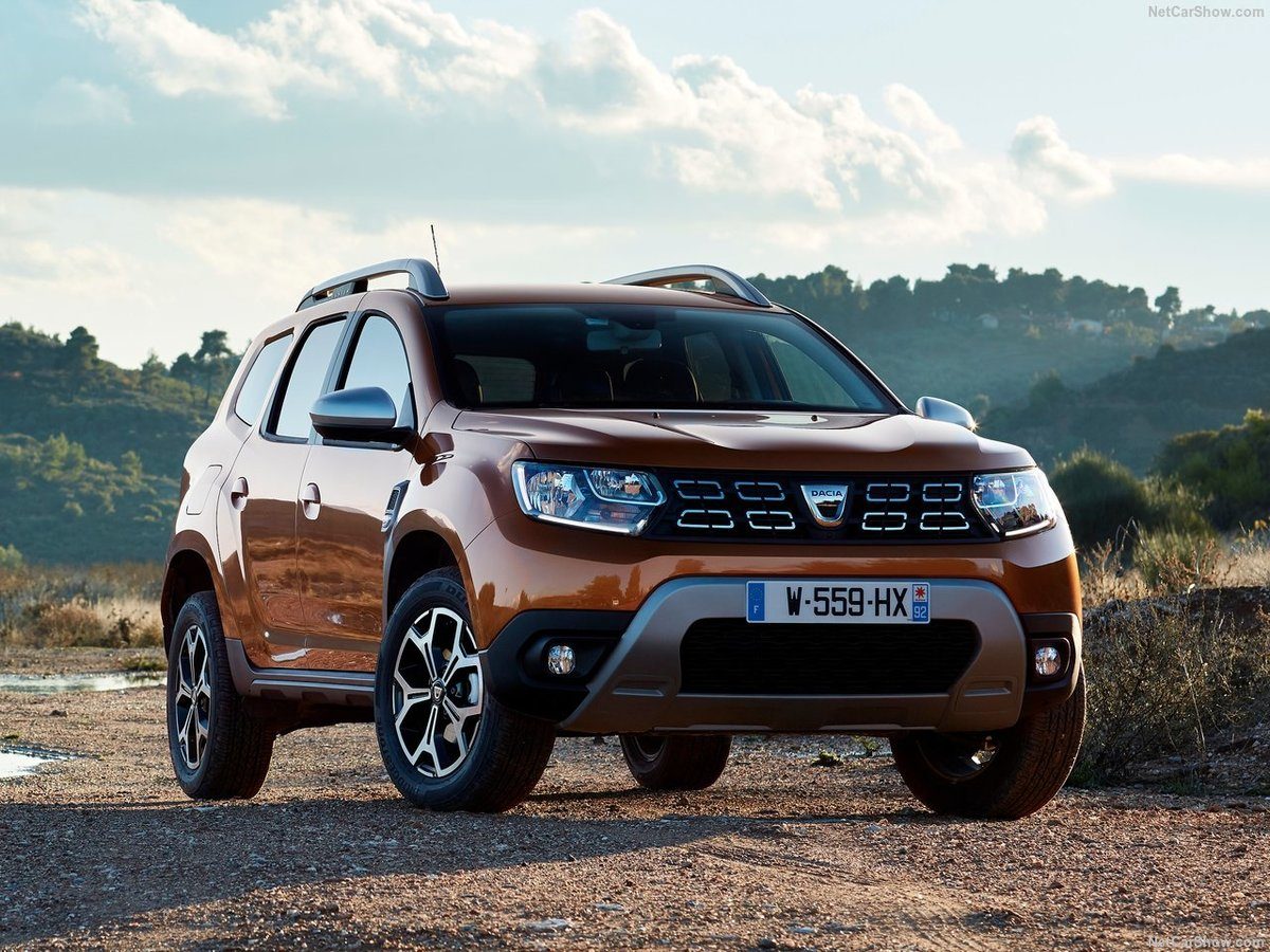 Kit Tappetini Auto compatibili con Dacia Duster 2WD 2018-2023 | Set Tappeti in Moquette, Bandiera Italia, Tappeto auto su misura