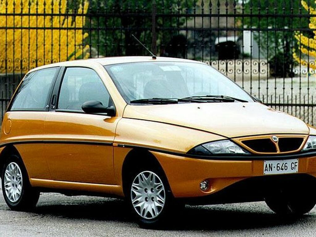 MTM Tappetini per Lancia Ypsilon II dal 10.2003>05.2011 su Misura in Velluto di Alta qualità, Personalizzabili, Battitacco Rinforzato, Bordo Antiscivolo, Sagomati come Originali, cod. Plus 1797
