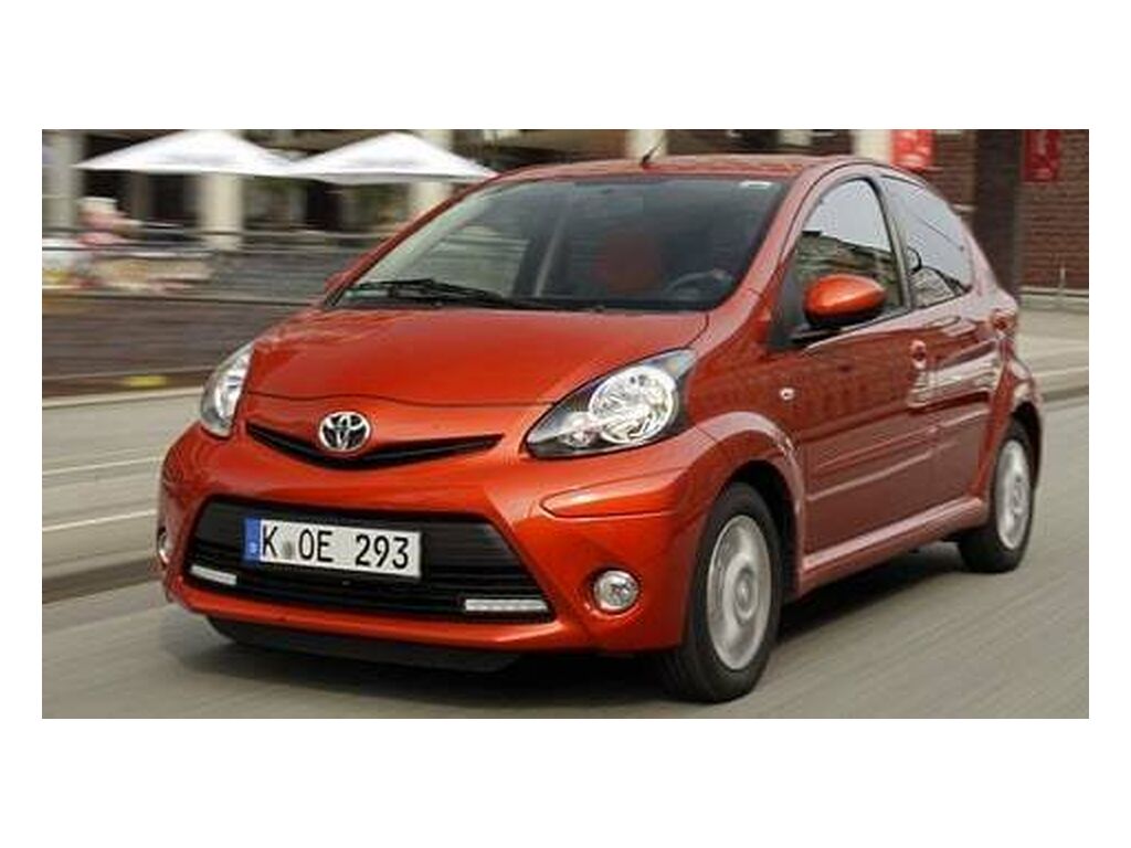Set Di Tappetini Auto Per Toyota Aygo Tipo B4/KGB4 (2014-2024) - 4 Pezzi, Colore Nero Con Bordo Marrone, Antiscivolo, Facili Da Pulire, Con Rinforzo Guidatore