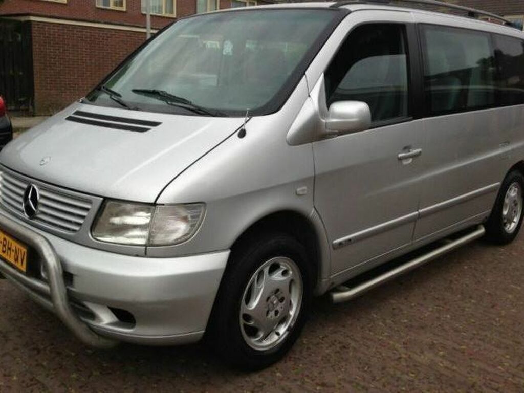Vloermatten voor Mercedes V-klasse Vito W447 Premium Autotapijt Voorkant 1 .SR Velours Matten Originele Kwaliteit Automatten Weerbestendig Antislip (Siernaad optioneel