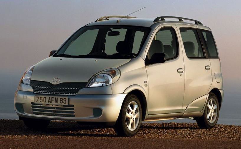 Rubbermatten voor Toyota Yaris Verso 1999-2006 van