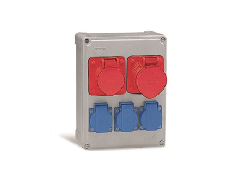 Caja 230×170 3-2p+t lateral, 1-3p+t 16a, 1-