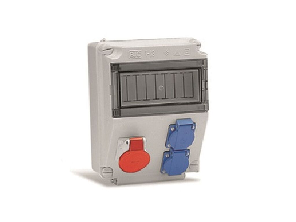 “T” box with bases: 2x2p+e 16a and 1x2p 16a