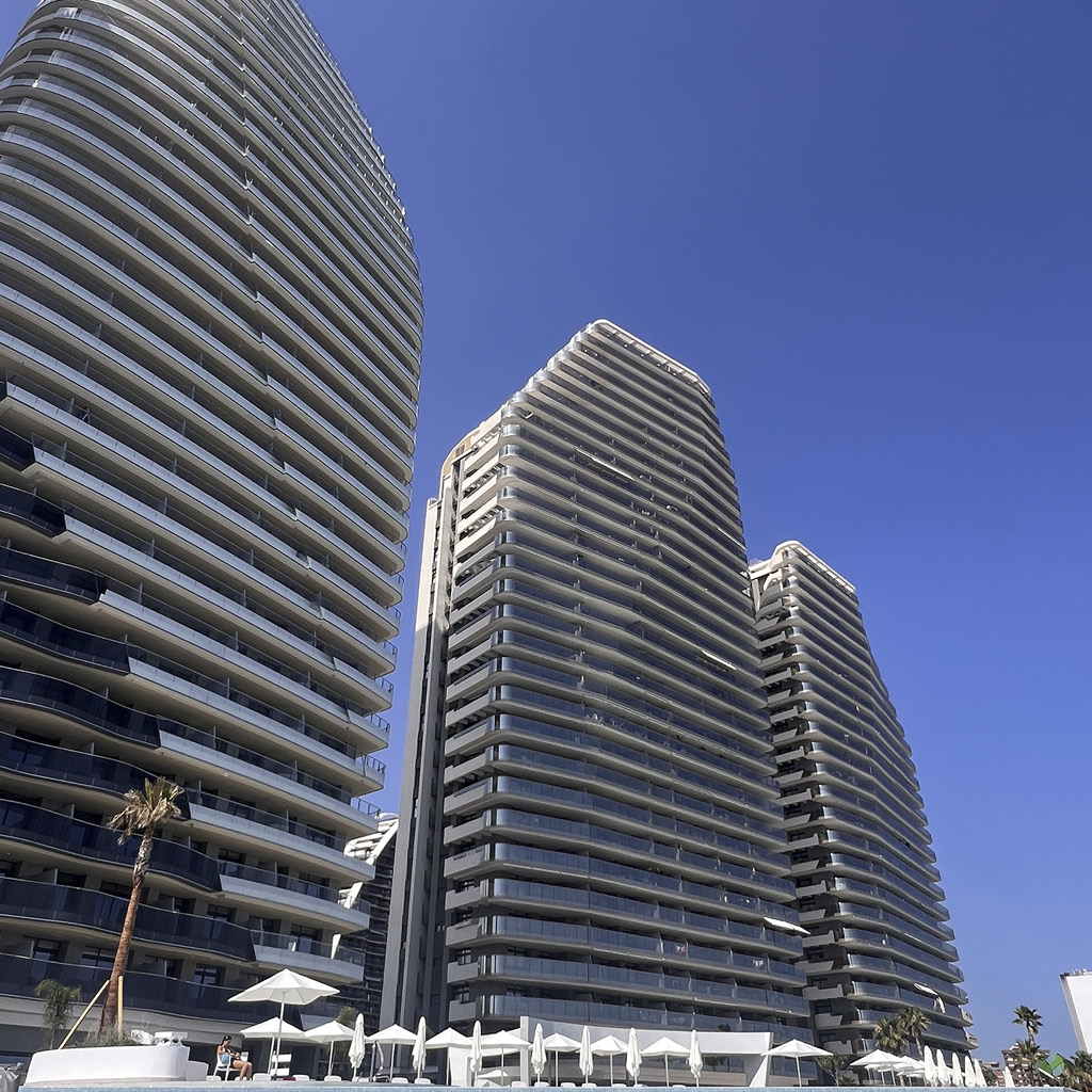 Edificio SUNSET SAILORS by TM