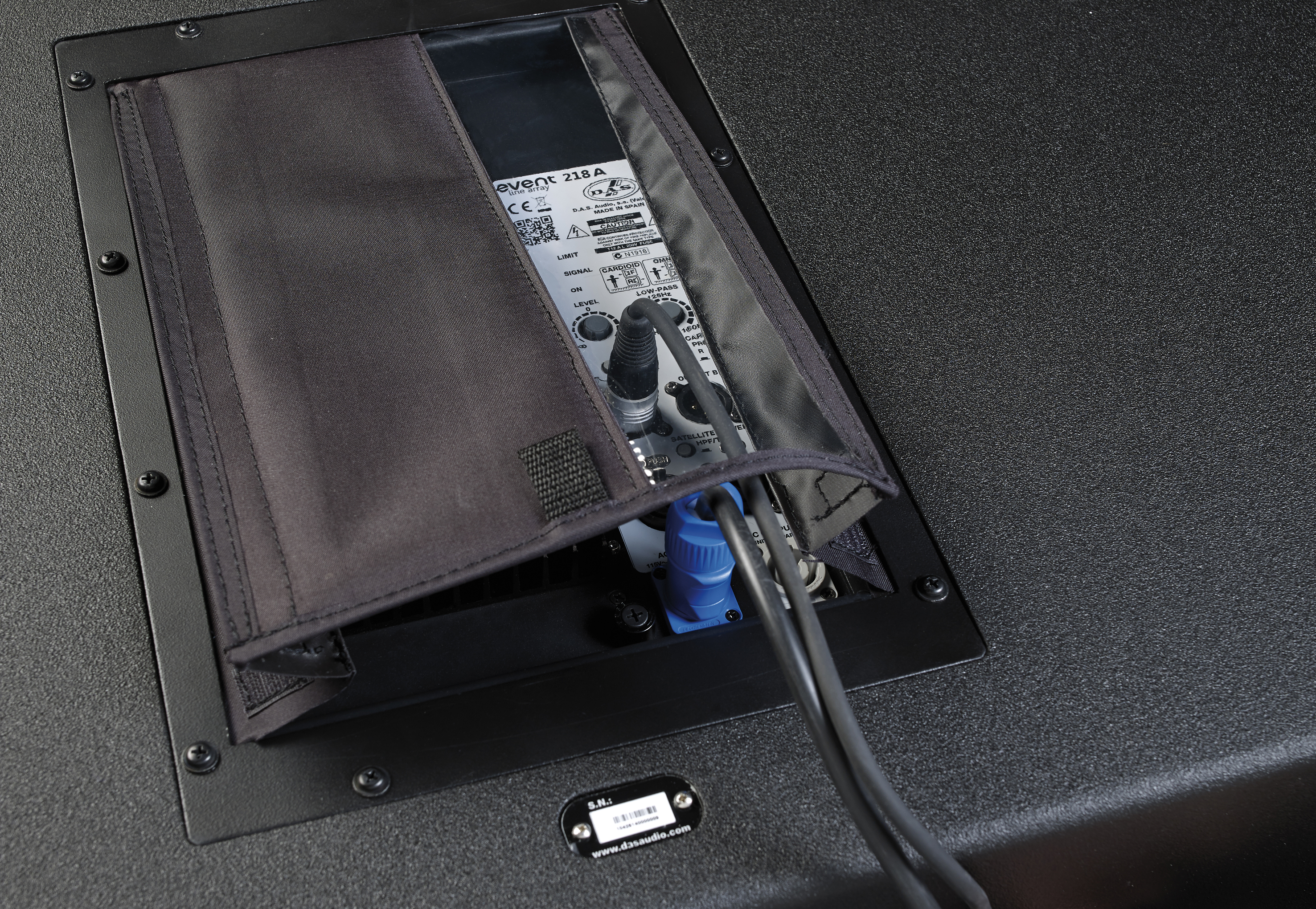 das powered subwoofer