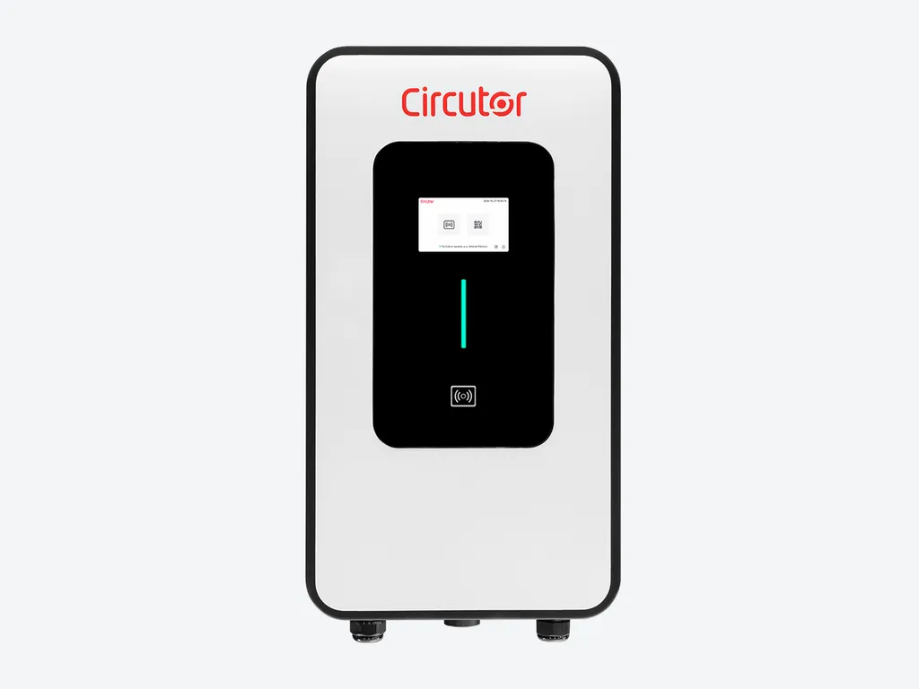 Compact fast charging station