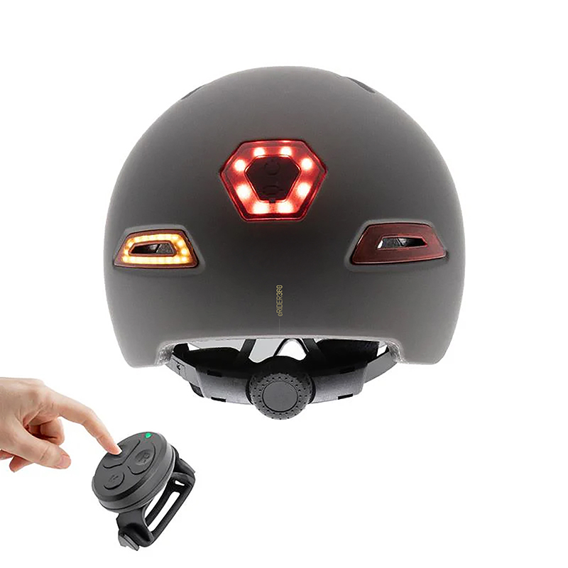 Casco CP03 con intermitente y visera L - RuedaQrueda