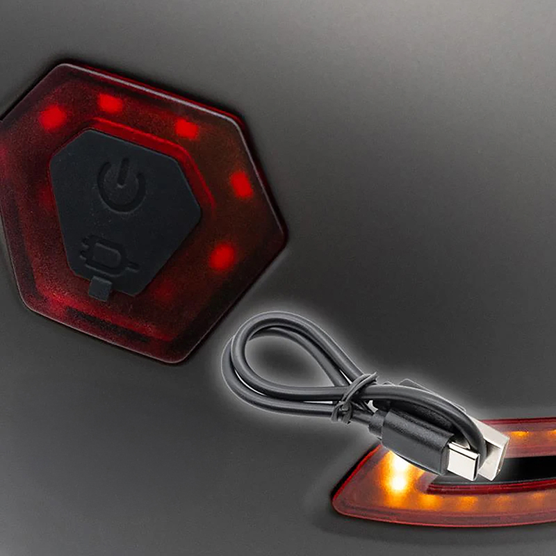 Casco CP03 con intermitente y visera L - RuedaQrueda